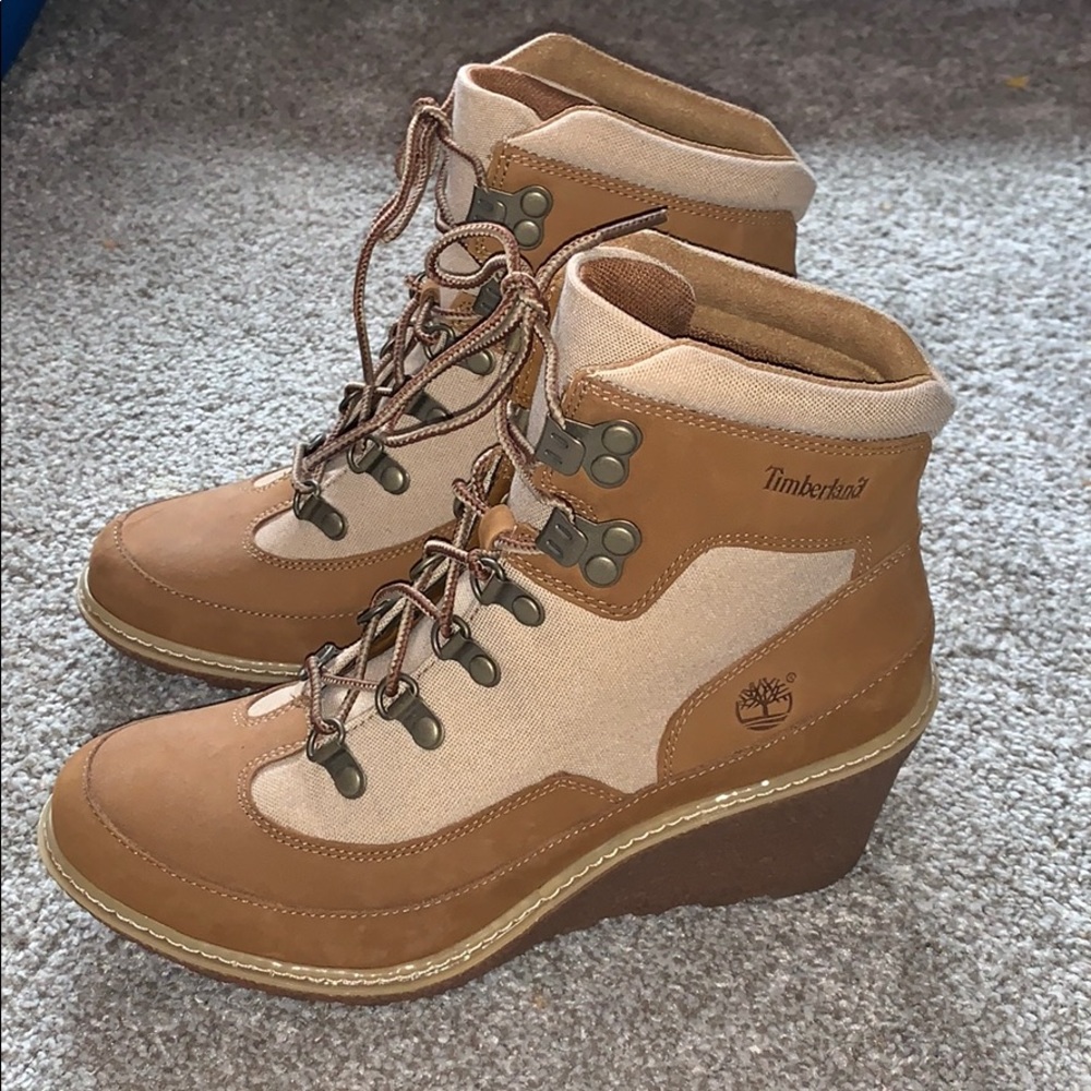 *Brand New* Women’s Timberland Wedge Boots